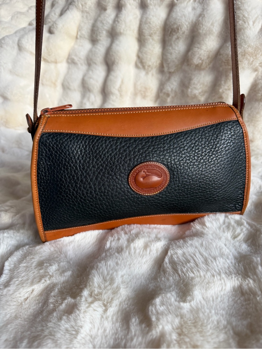 VINTAGE DOONEY & BOURKE Black Leather Crossbody Shoulder Bag